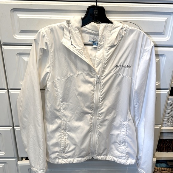 Columbia Jackets & Blazers - Columbia lightweight white hooded jacket